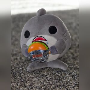 Zuru Snackles Series 2 William Shark and Sonic Burger Plush